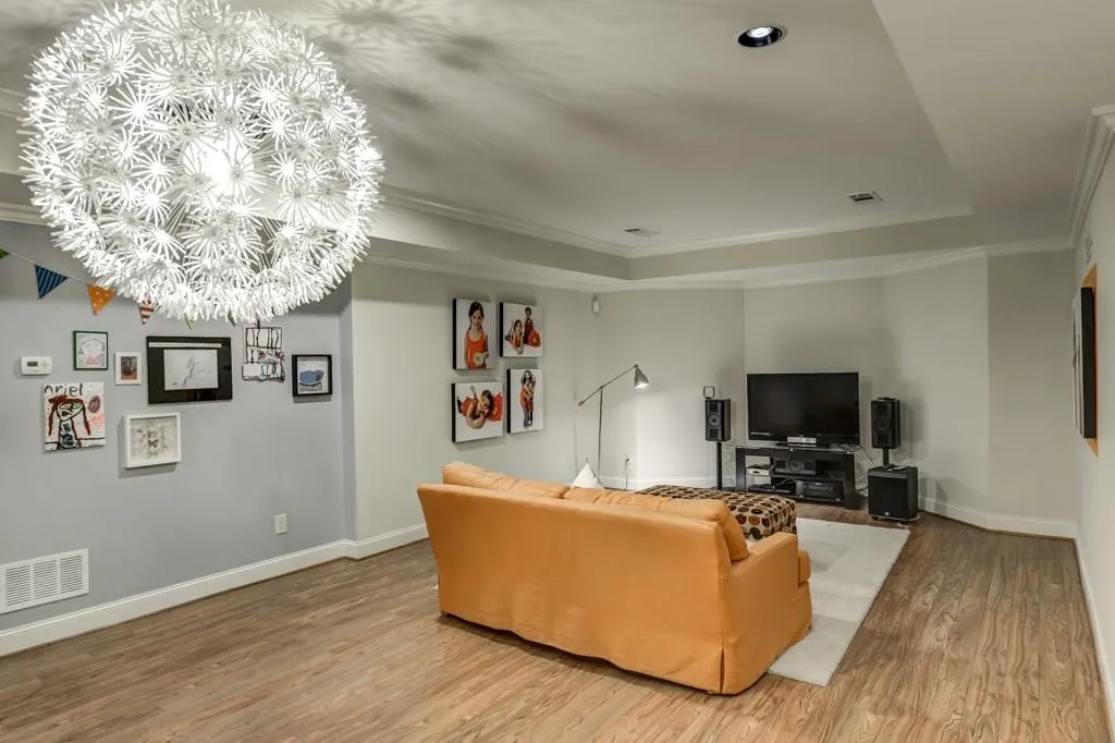 710 E Northway Lane, Atlanta, Georgia 30342, 6 Bedrooms Bedrooms, ,5 BathroomsBathrooms,Residential,Sold,710 E Northway Lane,5894372