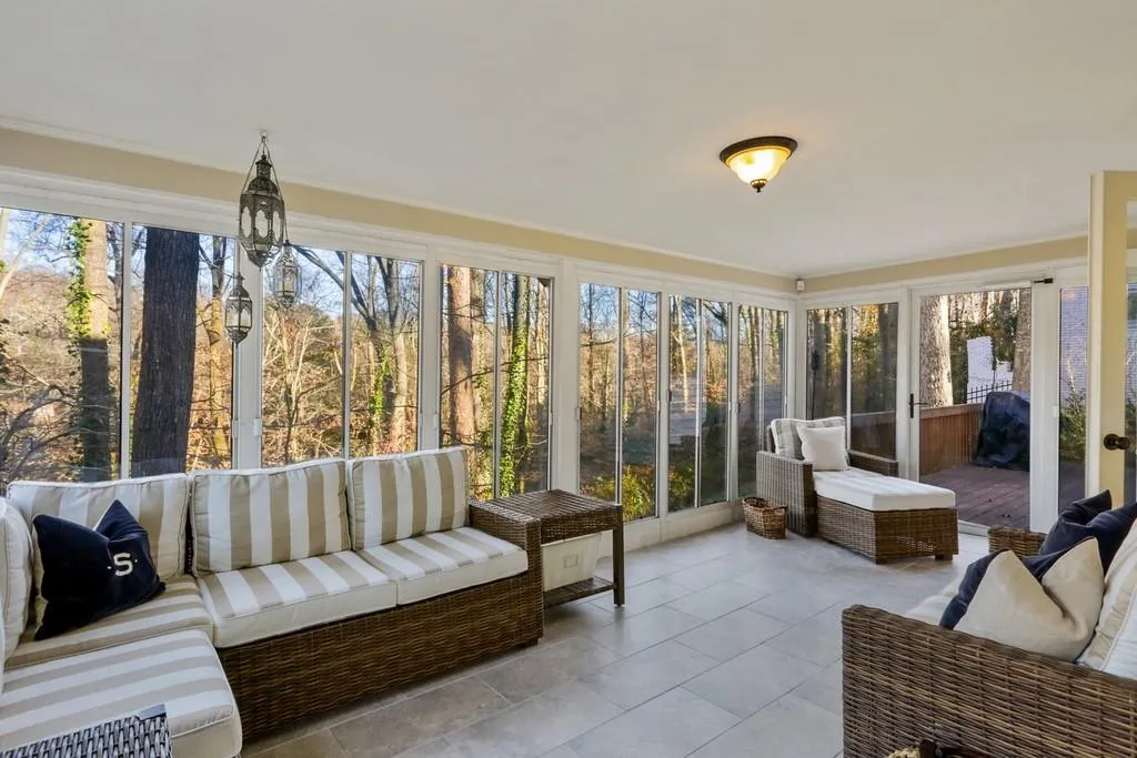 5015 Vallo Vista Court, Atlanta, Georgia 30342, 4 Bedrooms Bedrooms, ,2 BathroomsBathrooms,Residential,Sold,5015 Vallo Vista Court,6863529