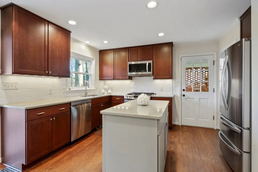5015 Vallo Vista Court, Atlanta, Georgia 30342, 4 Bedrooms Bedrooms, ,2 BathroomsBathrooms,Residential,Sold,5015 Vallo Vista Court,6863529
