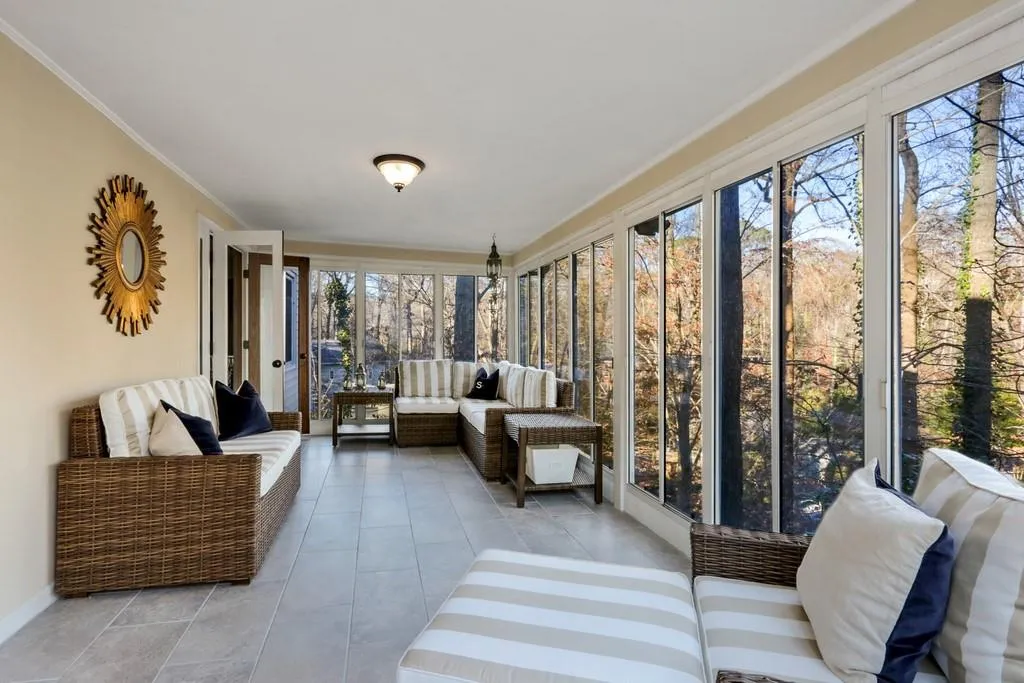 5015 Vallo Vista Court, Atlanta, Georgia 30342, 4 Bedrooms Bedrooms, ,2 BathroomsBathrooms,Residential,Sold,5015 Vallo Vista Court,6863529