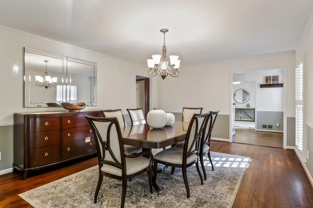 5015 Vallo Vista Court, Atlanta, Georgia 30342, 4 Bedrooms Bedrooms, ,2 BathroomsBathrooms,Residential,Sold,5015 Vallo Vista Court,6863529