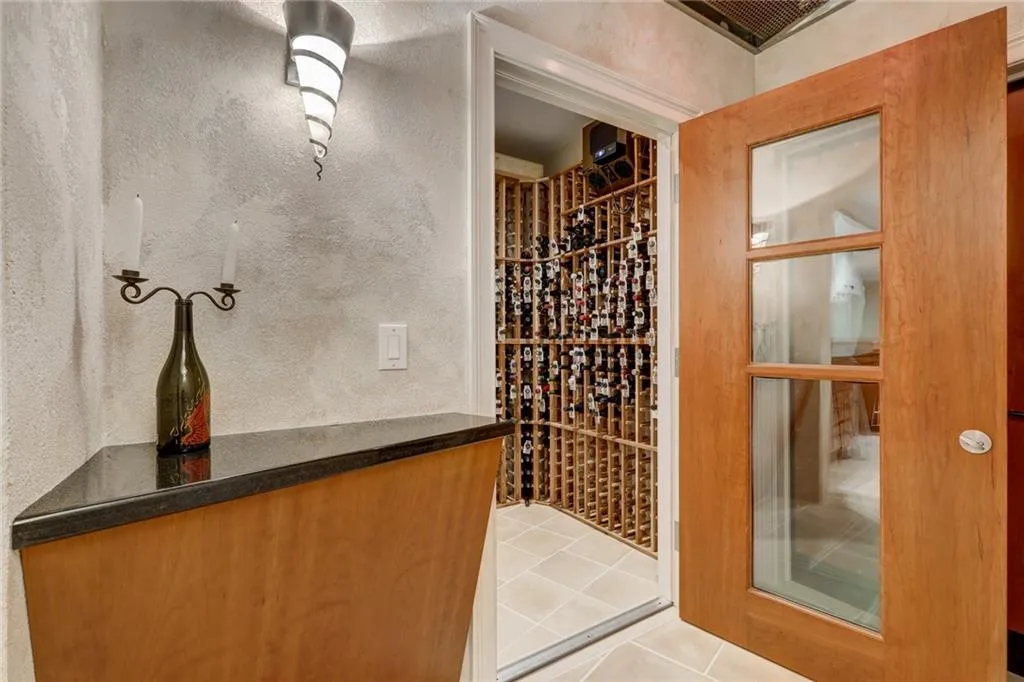 1370 Indian Trail, Sandy Springs, Georgia 30327, 6 Bedrooms Bedrooms, ,7 BathroomsBathrooms,Residential,Sold,1370 Indian Trail,6843194