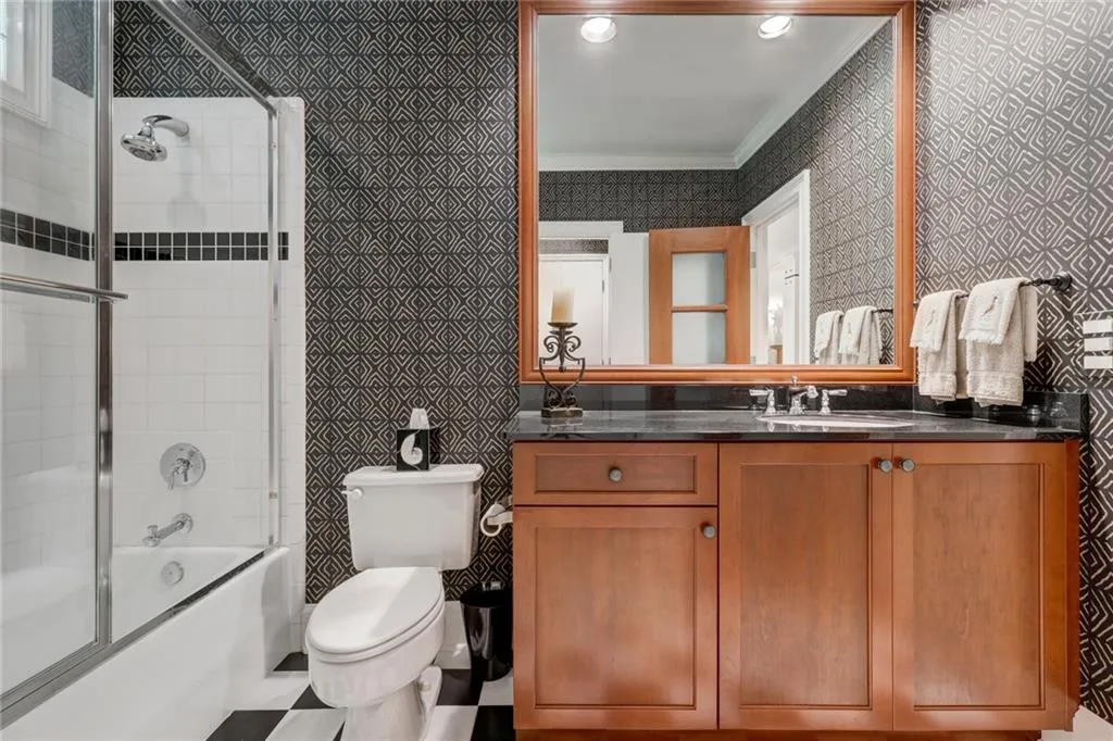 1370 Indian Trail, Sandy Springs, Georgia 30327, 6 Bedrooms Bedrooms, ,7 BathroomsBathrooms,Residential,Sold,1370 Indian Trail,6843194