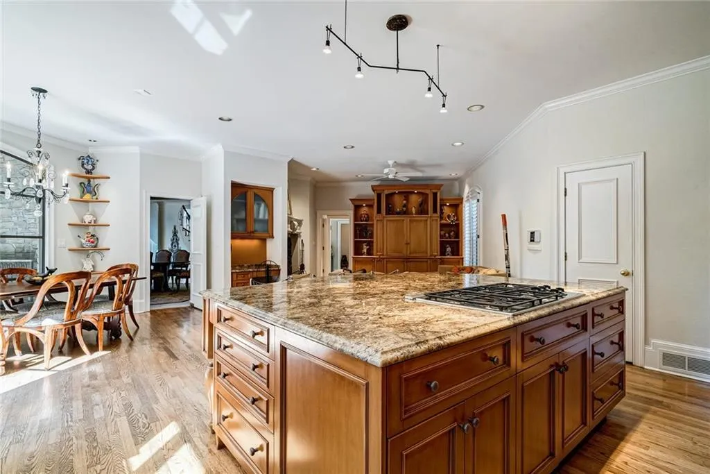 1370 Indian Trail, Sandy Springs, Georgia 30327, 6 Bedrooms Bedrooms, ,7 BathroomsBathrooms,Residential,Sold,1370 Indian Trail,6843194