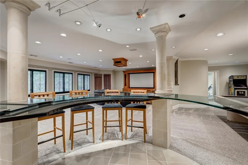 1370 Indian Trail, Sandy Springs, Georgia 30327, 6 Bedrooms Bedrooms, ,7 BathroomsBathrooms,Residential,Sold,1370 Indian Trail,6843194