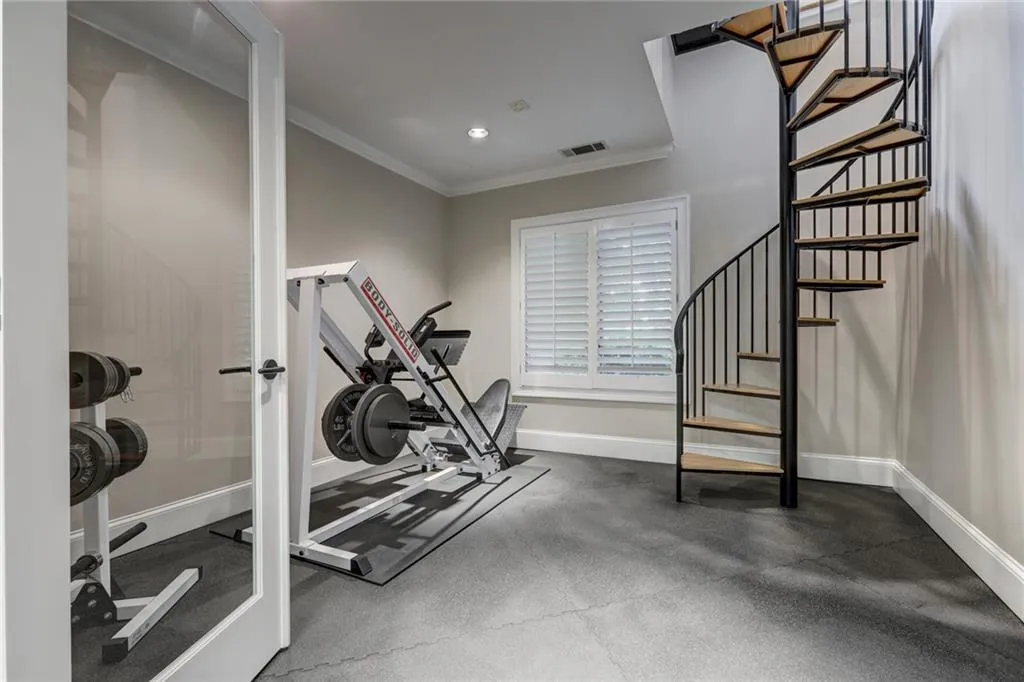 1370 Indian Trail, Sandy Springs, Georgia 30327, 6 Bedrooms Bedrooms, ,7 BathroomsBathrooms,Residential,Sold,1370 Indian Trail,6843194