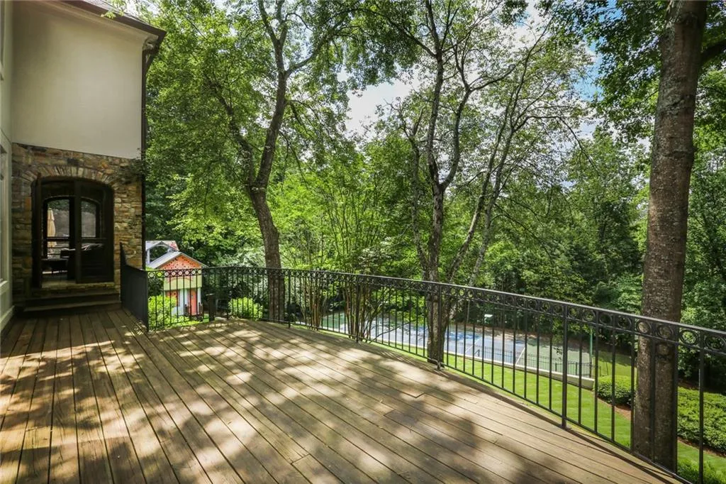 1370 Indian Trail, Sandy Springs, Georgia 30327, 6 Bedrooms Bedrooms, ,7 BathroomsBathrooms,Residential,Sold,1370 Indian Trail,6843194