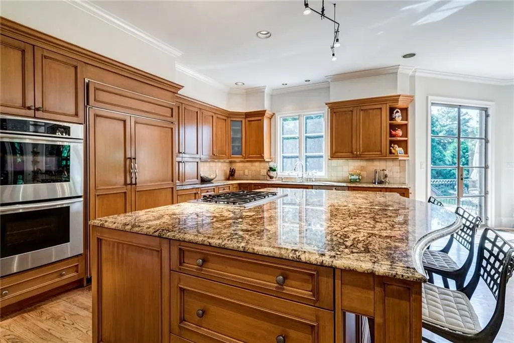 1370 Indian Trail, Sandy Springs, Georgia 30327, 6 Bedrooms Bedrooms, ,7 BathroomsBathrooms,Residential,Sold,1370 Indian Trail,6843194