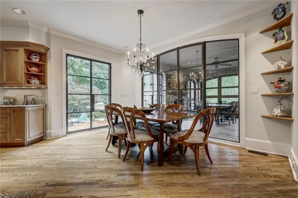 1370 Indian Trail, Sandy Springs, Georgia 30327, 6 Bedrooms Bedrooms, ,7 BathroomsBathrooms,Residential,Sold,1370 Indian Trail,6843194