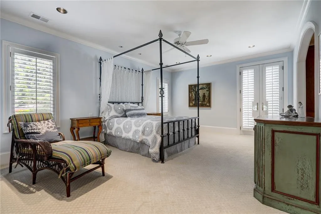 1370 Indian Trail, Sandy Springs, Georgia 30327, 6 Bedrooms Bedrooms, ,7 BathroomsBathrooms,Residential,Sold,1370 Indian Trail,6843194