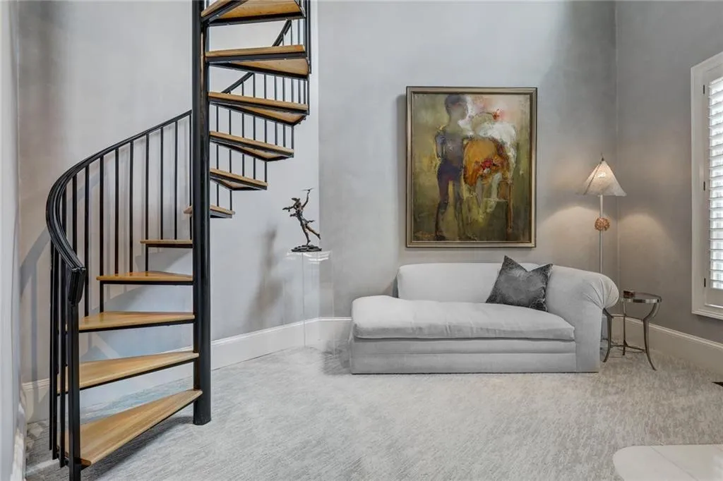 1370 Indian Trail, Sandy Springs, Georgia 30327, 6 Bedrooms Bedrooms, ,7 BathroomsBathrooms,Residential,Sold,1370 Indian Trail,6843194