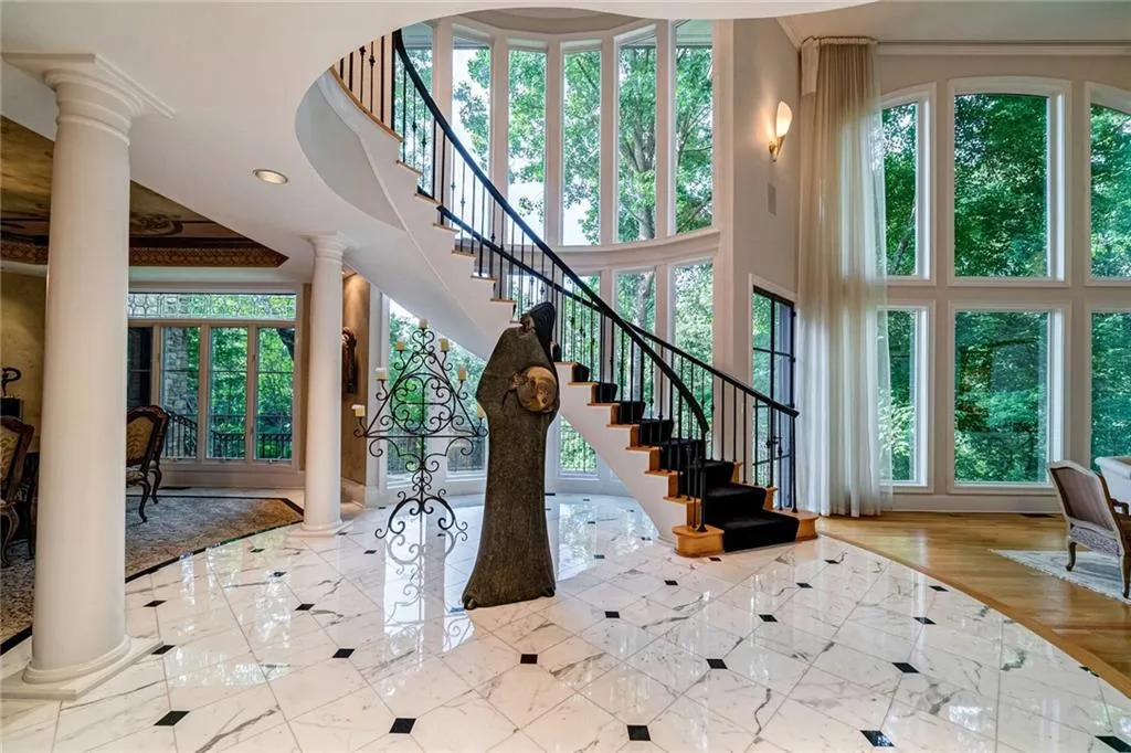 1370 Indian Trail, Sandy Springs, Georgia 30327, 6 Bedrooms Bedrooms, ,7 BathroomsBathrooms,Residential,Sold,1370 Indian Trail,6843194