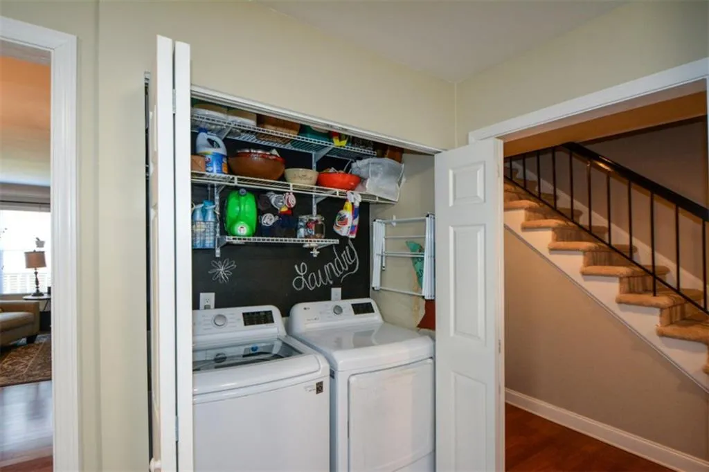 6980 Roswell Road Unit F5, Atlanta, Georgia 30328, 3 Bedrooms Bedrooms, ,2 BathroomsBathrooms,Residential,Sold,6980 Roswell Road Unit F5,7082695