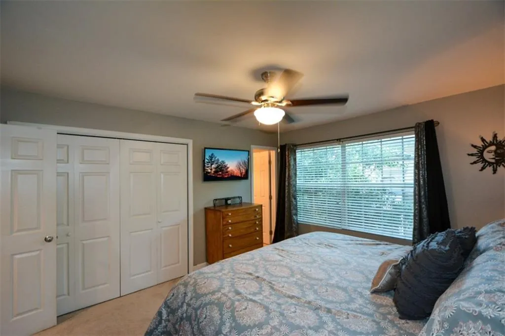 6980 Roswell Road Unit F5, Atlanta, Georgia 30328, 3 Bedrooms Bedrooms, ,2 BathroomsBathrooms,Residential,Sold,6980 Roswell Road Unit F5,7082695