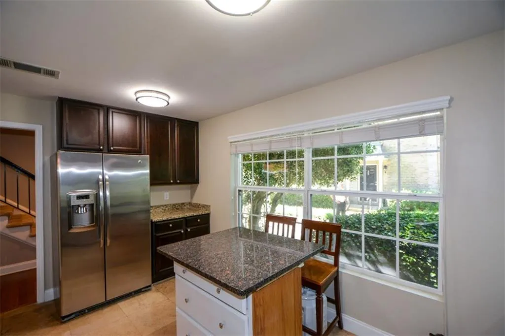 6980 Roswell Road Unit F5, Atlanta, Georgia 30328, 3 Bedrooms Bedrooms, ,2 BathroomsBathrooms,Residential,Sold,6980 Roswell Road Unit F5,7082695