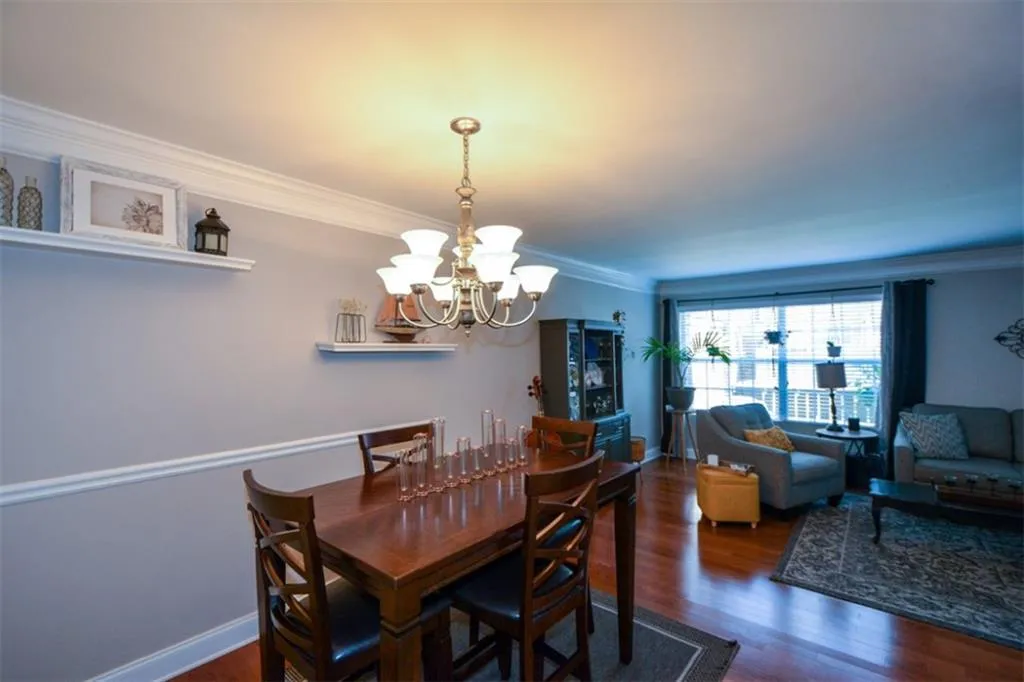 6980 Roswell Road Unit F5, Atlanta, Georgia 30328, 3 Bedrooms Bedrooms, ,2 BathroomsBathrooms,Residential,Sold,6980 Roswell Road Unit F5,7082695