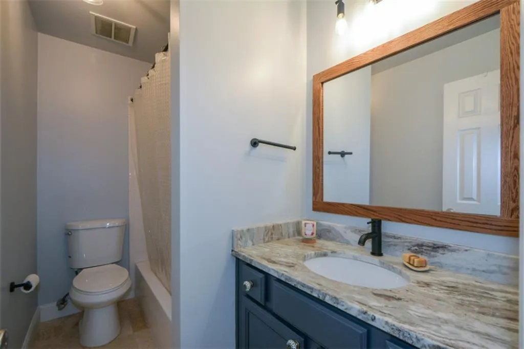 6980 Roswell Road Unit F5, Atlanta, Georgia 30328, 3 Bedrooms Bedrooms, ,2 BathroomsBathrooms,Residential,Sold,6980 Roswell Road Unit F5,7082695