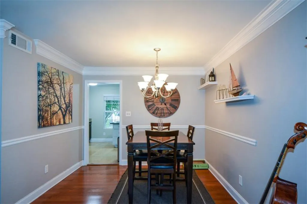 6980 Roswell Road Unit F5, Atlanta, Georgia 30328, 3 Bedrooms Bedrooms, ,2 BathroomsBathrooms,Residential,Sold,6980 Roswell Road Unit F5,7082695