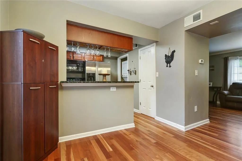 6940 Roswell Road Unit 23c, Atlanta, Georgia 30328, 2 Bedrooms Bedrooms, ,1 BathroomBathrooms,Residential,Sold,6940 Roswell Road Unit 23c,5870246