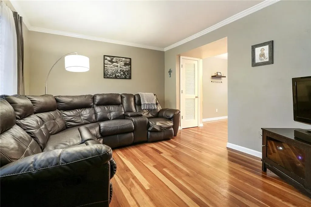 6940 Roswell Road Unit 23c, Atlanta, Georgia 30328, 2 Bedrooms Bedrooms, ,1 BathroomBathrooms,Residential,Sold,6940 Roswell Road Unit 23c,5870246