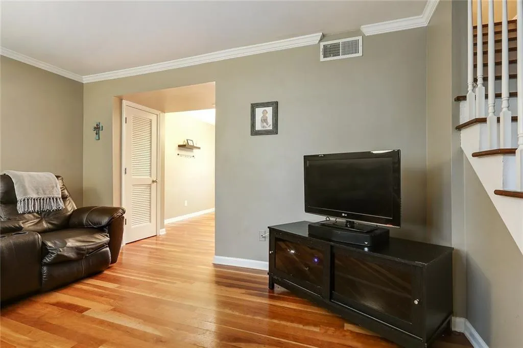 6940 Roswell Road Unit 23c, Atlanta, Georgia 30328, 2 Bedrooms Bedrooms, ,1 BathroomBathrooms,Residential,Sold,6940 Roswell Road Unit 23c,5870246