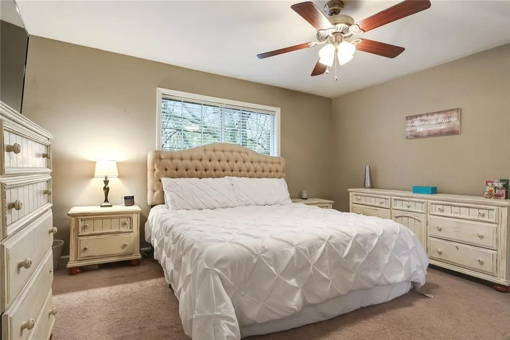 6940 Roswell Road Unit 23c, Atlanta, Georgia 30328, 2 Bedrooms Bedrooms, ,1 BathroomBathrooms,Residential,Sold,6940 Roswell Road Unit 23c,5870246