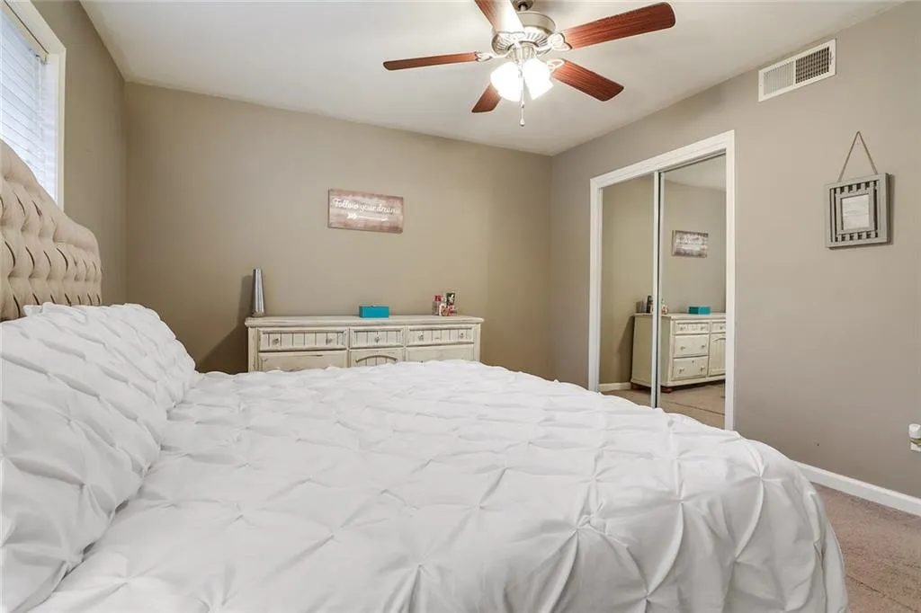 6940 Roswell Road Unit 23c, Atlanta, Georgia 30328, 2 Bedrooms Bedrooms, ,1 BathroomBathrooms,Residential,Sold,6940 Roswell Road Unit 23c,5870246