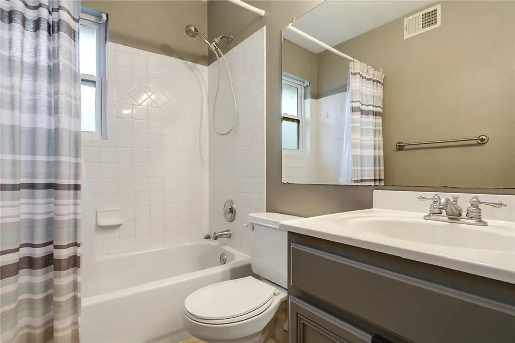 6940 Roswell Road Unit 23c, Atlanta, Georgia 30328, 2 Bedrooms Bedrooms, ,1 BathroomBathrooms,Residential,Sold,6940 Roswell Road Unit 23c,5870246