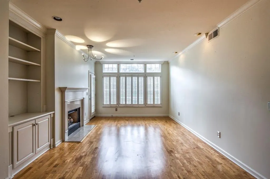 3636 Habersham Road Nw Unit 1208, Atlanta, Georgia 30305, 2 Bedrooms Bedrooms, ,2 BathroomsBathrooms,Residential,Sold,3636 Habersham Road Nw Unit 1208,5629895