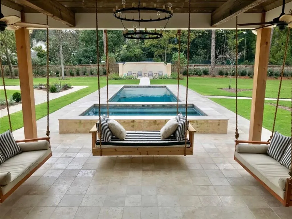 261 King Road Nw, Atlanta, Georgia 30342, 10 Bedrooms Bedrooms, ,9 BathroomsBathrooms,Residential,For Sale,261 King Road Nw,7684565