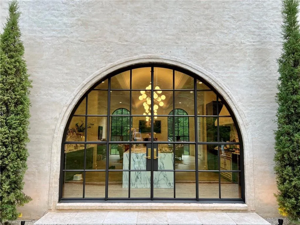 261 King Road Nw, Atlanta, Georgia 30342, 10 Bedrooms Bedrooms, 0 ,9 BathroomsBathrooms,Residential,Sold,261 King Road Nw,7684565