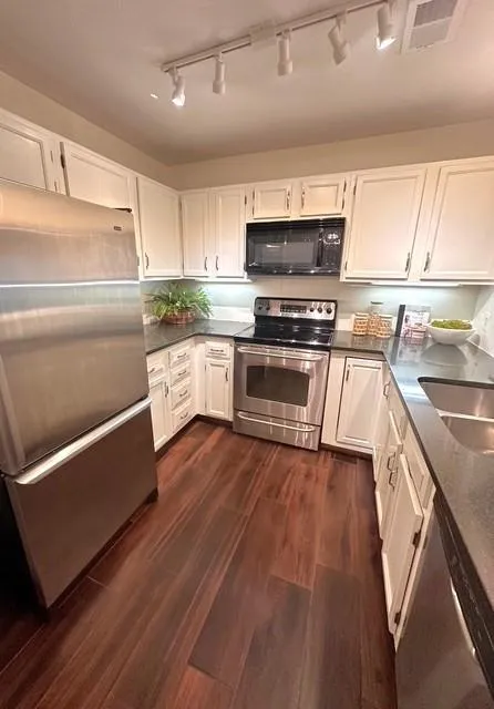 706 Abingdon Way, Atlanta, Georgia 30328, 1 Bedroom Bedrooms, ,1 BathroomBathrooms,Residential,Sold,706 Abingdon Way,7701877