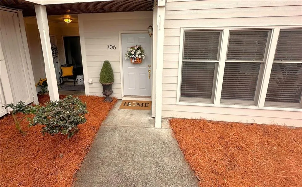 706 Abingdon Way, Atlanta, Georgia 30328, 1 Bedroom Bedrooms, ,1 BathroomBathrooms,Residential,Sold,706 Abingdon Way,7701877