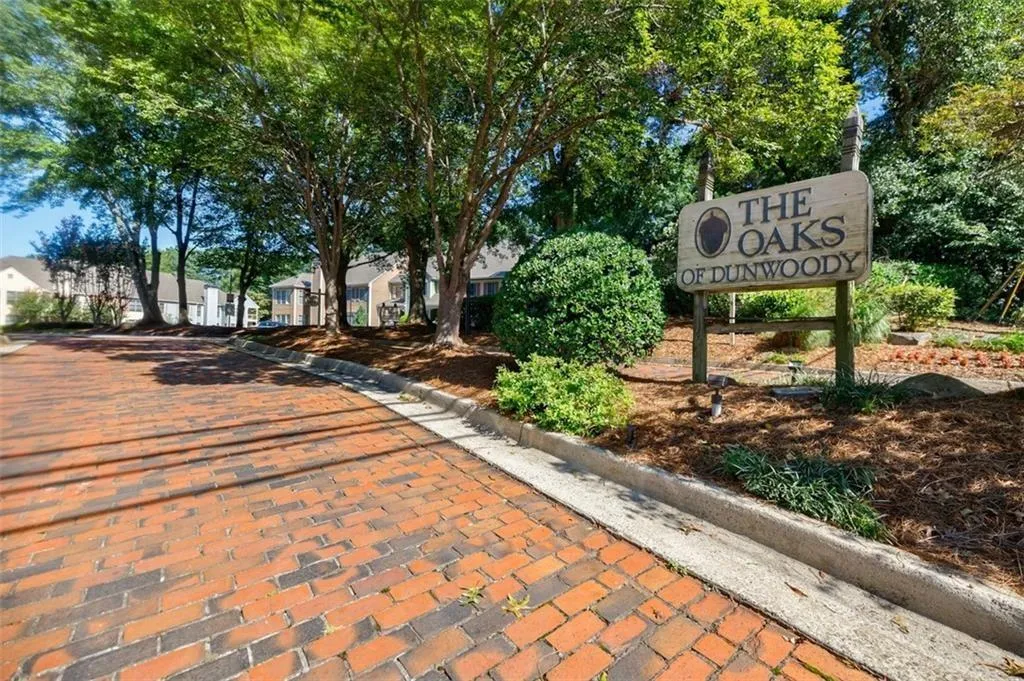 706 Abingdon Way, Atlanta, Georgia 30328, 1 Bedroom Bedrooms, ,1 BathroomBathrooms,Residential,For Sale,706 Abingdon Way,7701877