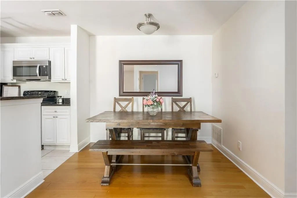 6204 Santa Fe Parkway, Atlanta, Georgia 30350, 2 Bedrooms Bedrooms, ,2 BathroomsBathrooms,Residential,Sold,6204 Santa Fe Parkway,7576380