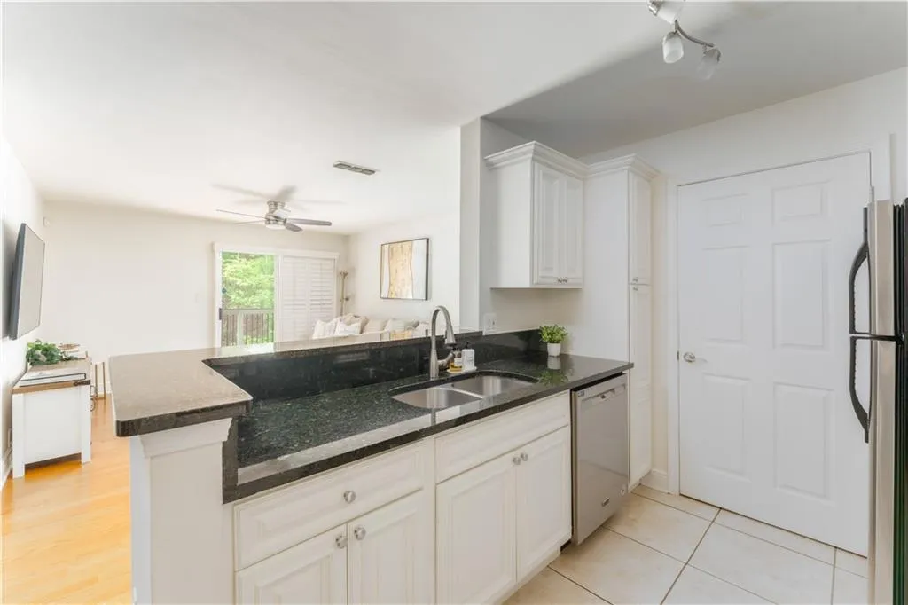 6204 Santa Fe Parkway, Atlanta, Georgia 30350, 2 Bedrooms Bedrooms, ,2 BathroomsBathrooms,Residential,Sold,6204 Santa Fe Parkway,7576380