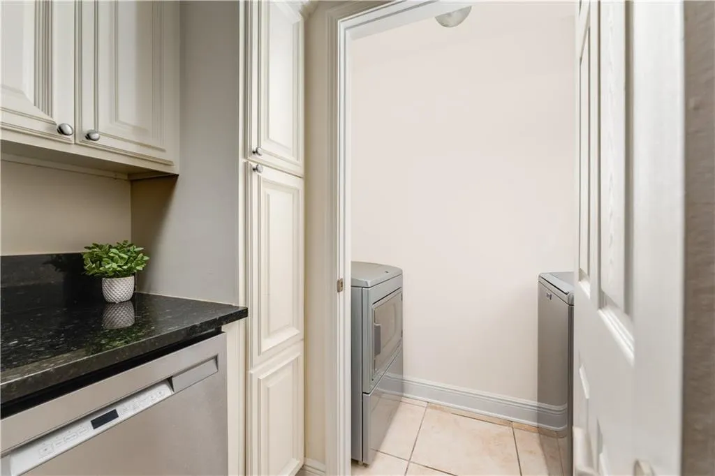 6204 Santa Fe Parkway, Atlanta, Georgia 30350, 2 Bedrooms Bedrooms, ,2 BathroomsBathrooms,Residential,Sold,6204 Santa Fe Parkway,7576380