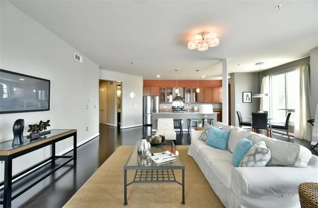 711 Cosmopolitan Drive Ne Unit 245, Atlanta, Georgia 30324, 2 Bedrooms Bedrooms, ,2 BathroomsBathrooms,Residential,Sold,711 Cosmopolitan Drive Ne Unit 245,5696228