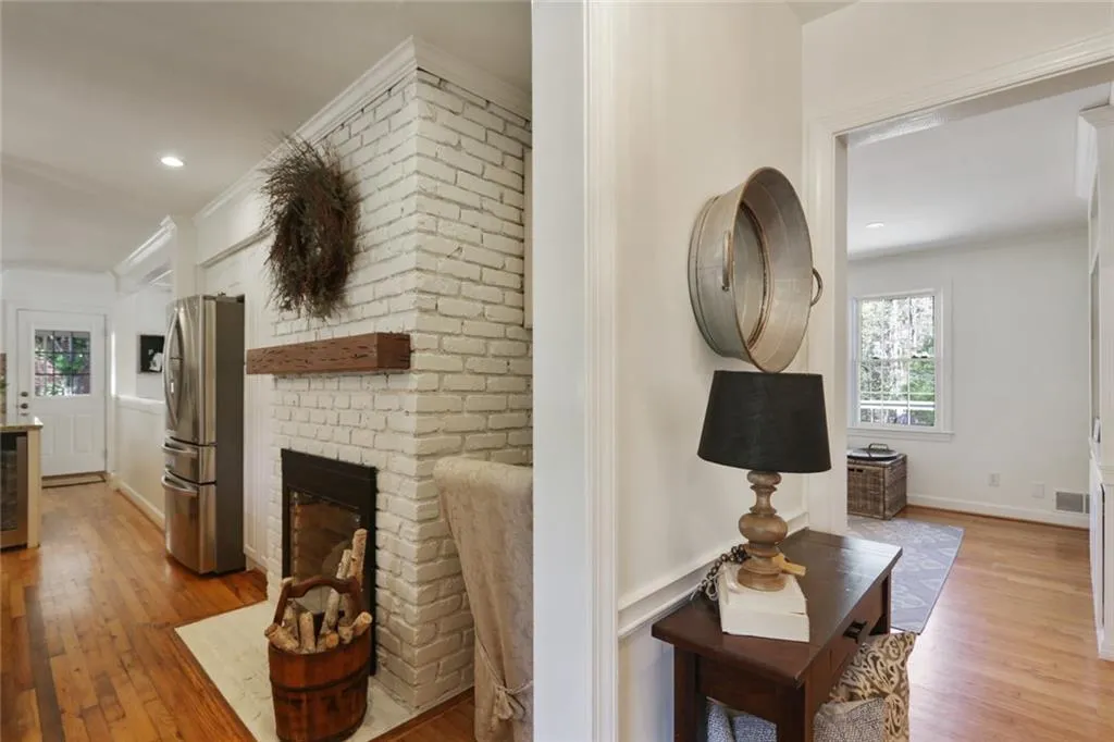 284 Elden Drive, Sandy Springs, Georgia 30342, 5 Bedrooms Bedrooms, ,3 BathroomsBathrooms,Residential,Sold,284 Elden Drive,6867916