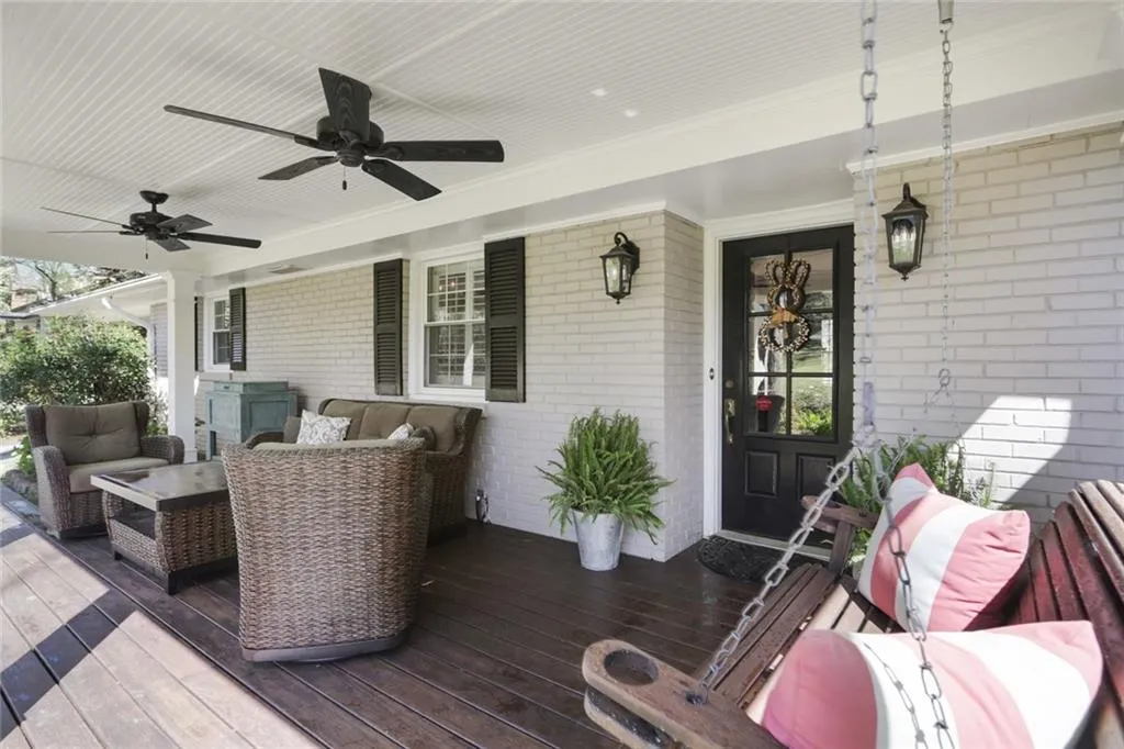 284 Elden Drive, Sandy Springs, Georgia 30342, 5 Bedrooms Bedrooms, ,3 BathroomsBathrooms,Residential,Sold,284 Elden Drive,6867916