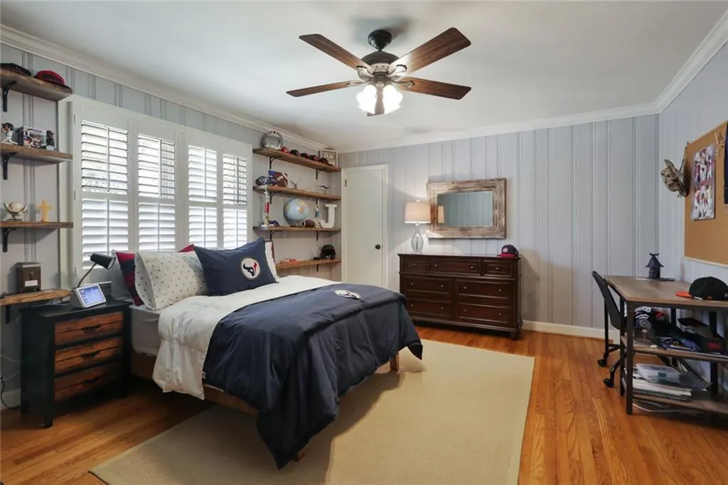 284 Elden Drive, Sandy Springs, Georgia 30342, 5 Bedrooms Bedrooms, ,3 BathroomsBathrooms,Residential,Sold,284 Elden Drive,6867916