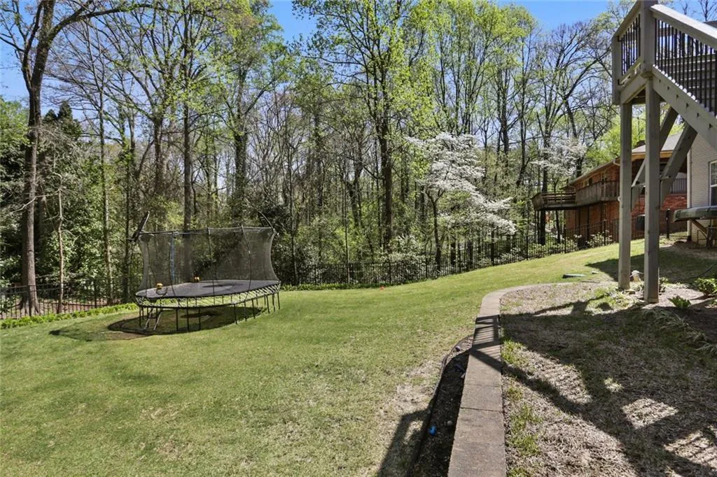 284 Elden Drive, Sandy Springs, Georgia 30342, 5 Bedrooms Bedrooms, ,3 BathroomsBathrooms,Residential,Sold,284 Elden Drive,6867916