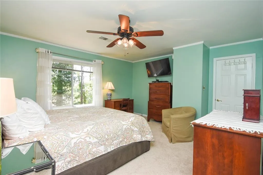 73 Forrest Place, Atlanta, Georgia 30328, 3 Bedrooms Bedrooms, ,2 BathroomsBathrooms,Residential,Sold,73 Forrest Place,6570076
