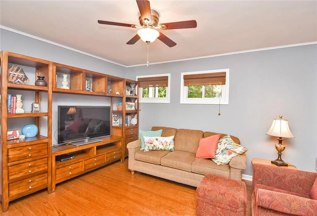 73 Forrest Place, Atlanta, Georgia 30328, 3 Bedrooms Bedrooms, ,2 BathroomsBathrooms,Residential,Sold,73 Forrest Place,6570076