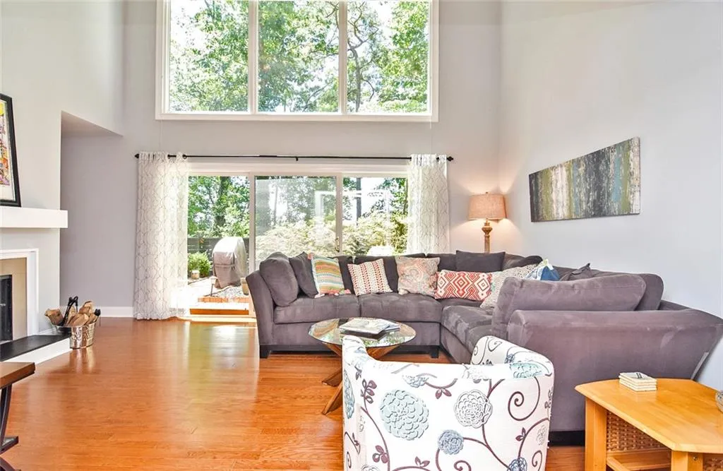 73 Forrest Place, Atlanta, Georgia 30328, 3 Bedrooms Bedrooms, ,2 BathroomsBathrooms,Residential,Sold,73 Forrest Place,6570076