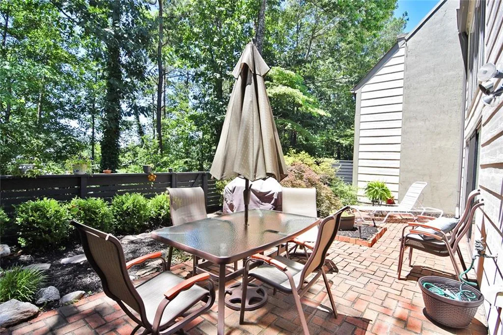 73 Forrest Place, Atlanta, Georgia 30328, 3 Bedrooms Bedrooms, ,2 BathroomsBathrooms,Residential,Sold,73 Forrest Place,6570076