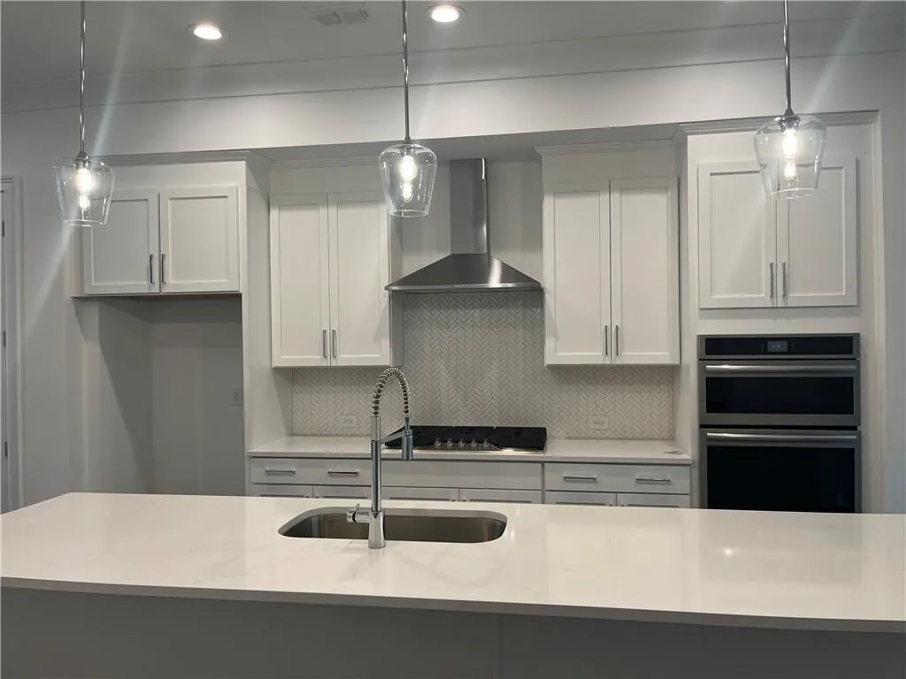 You will love this chefs kitchen with 42