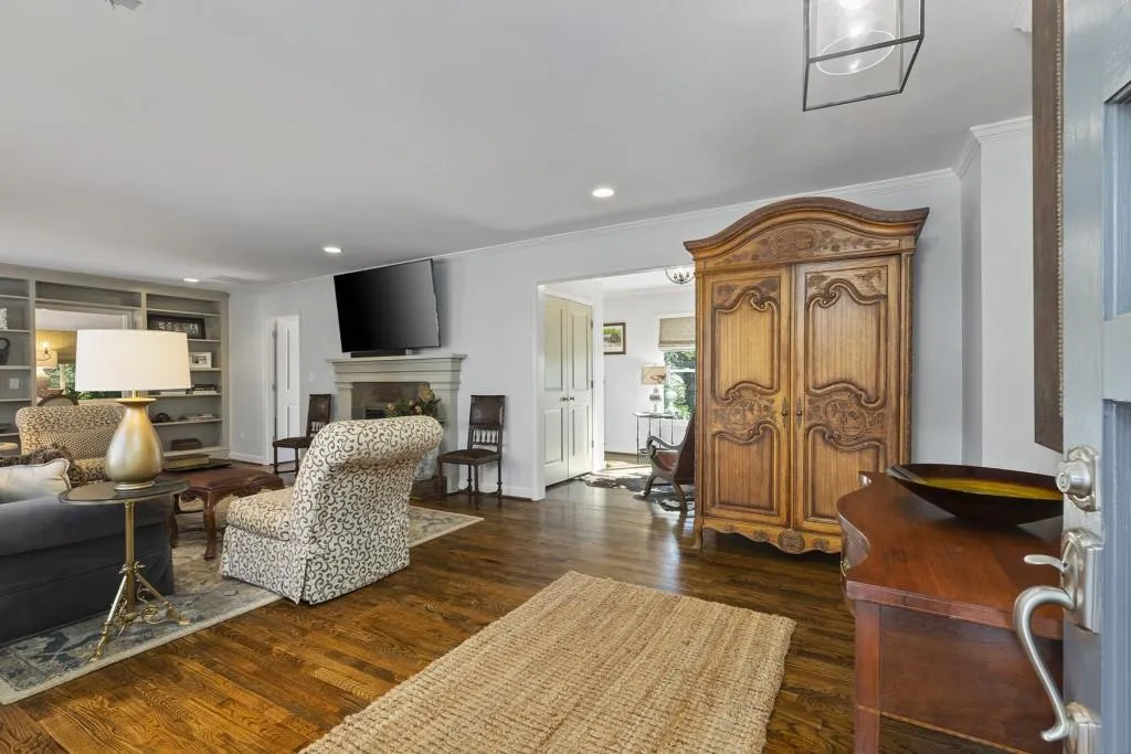 101 Mount Paran Road Ne, Atlanta, Georgia 30342, 4 Bedrooms Bedrooms, ,3 BathroomsBathrooms,Residential,Sold,101 Mount Paran Road Ne,7162763