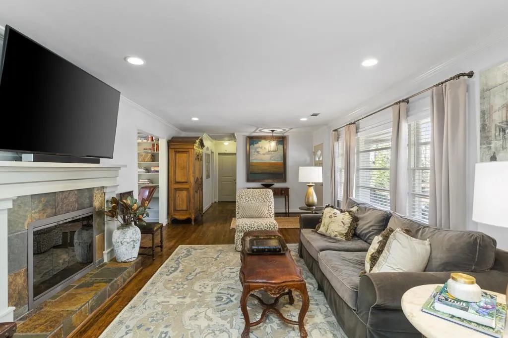 101 Mount Paran Road Ne, Atlanta, Georgia 30342, 4 Bedrooms Bedrooms, ,3 BathroomsBathrooms,Residential,Sold,101 Mount Paran Road Ne,7162763