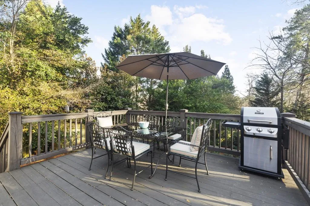 101 Mount Paran Road Ne, Atlanta, Georgia 30342, 4 Bedrooms Bedrooms, ,3 BathroomsBathrooms,Residential,Sold,101 Mount Paran Road Ne,7162763